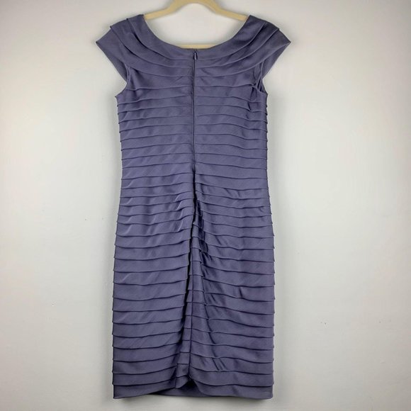 ADRIANNA‎ PAPELL Purple Shutter Pleat Dress w/Roses Sz 8 - Picture 2 of 6